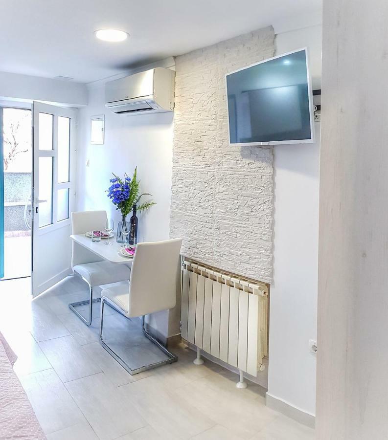 شقة تروغير  في Studio Apartman Noa المظهر الخارجي الصورة