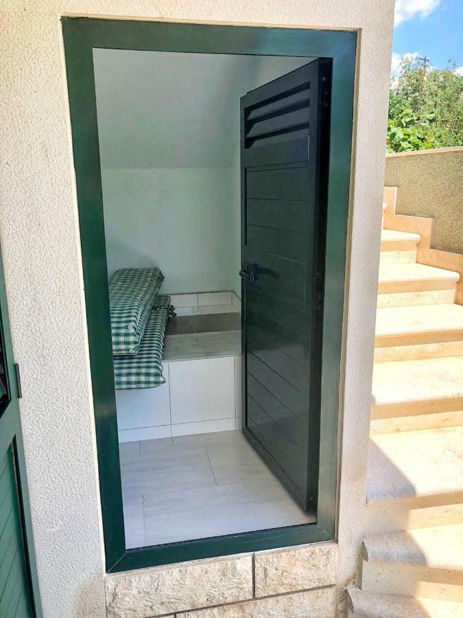 شقة تروغير  في Studio Apartman Noa المظهر الخارجي الصورة